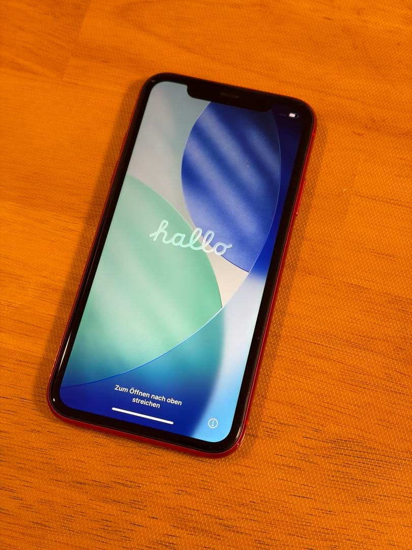 Apple iPhone 11 (128GB) 赤