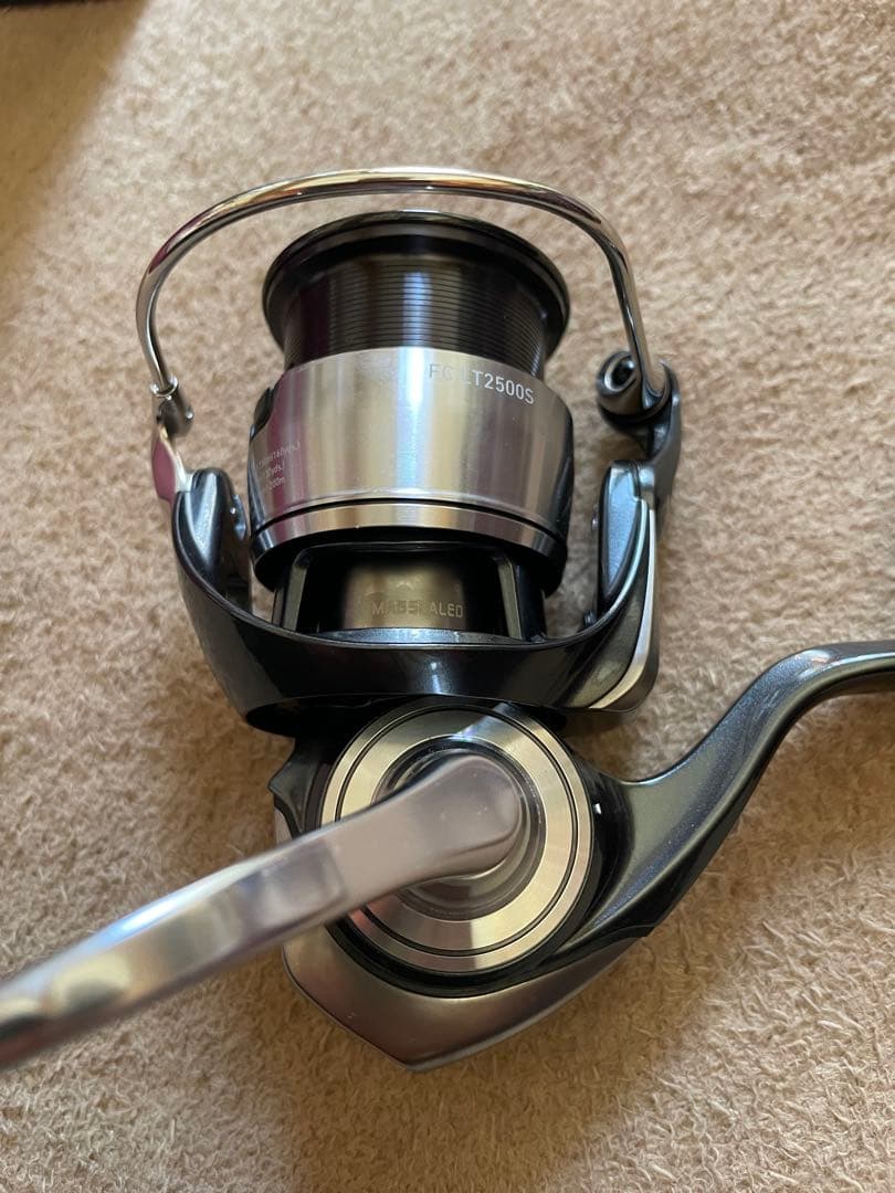 CERTATE FC LT2500S スピニングリール