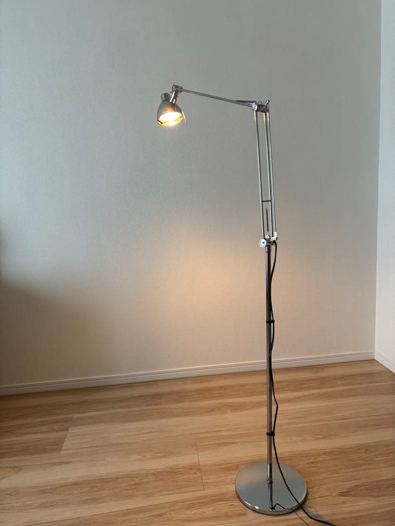 ANTIFONI リーディングランプ