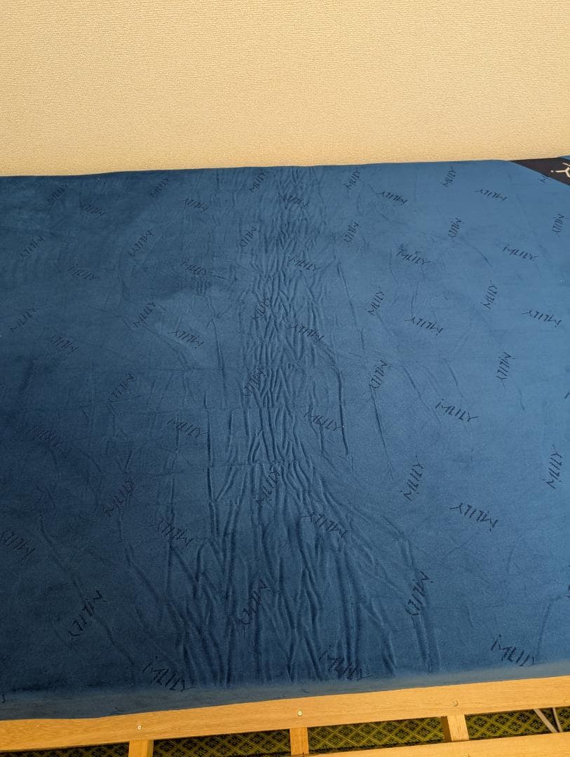 【未使用品】マシュマロ感　エムリリー 優反発 マットレス 厚11cmセミシングル