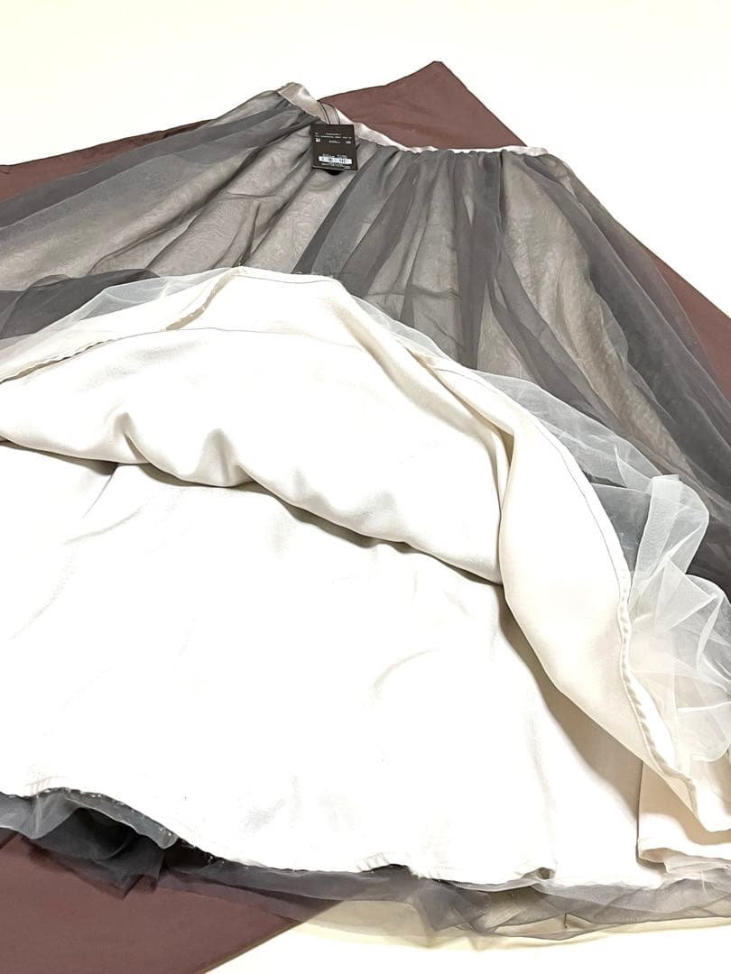 アニュアンス　シアーボリュームチュールスカート　新品　ロングスカート　マキシ