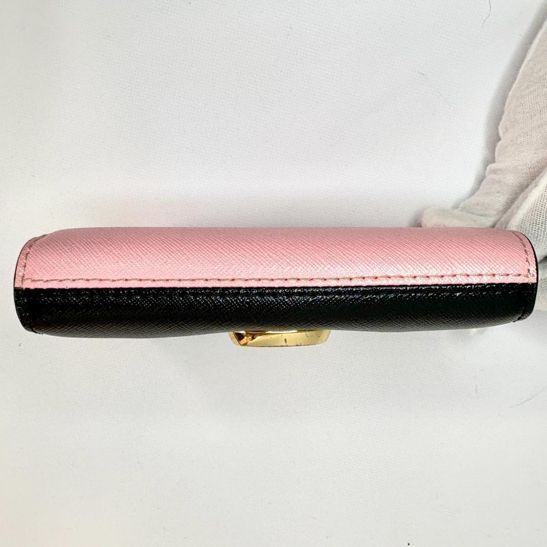 マーク・ジェイコブス　MARC JACOBS 二つ折り財布 ブラック/グリーン