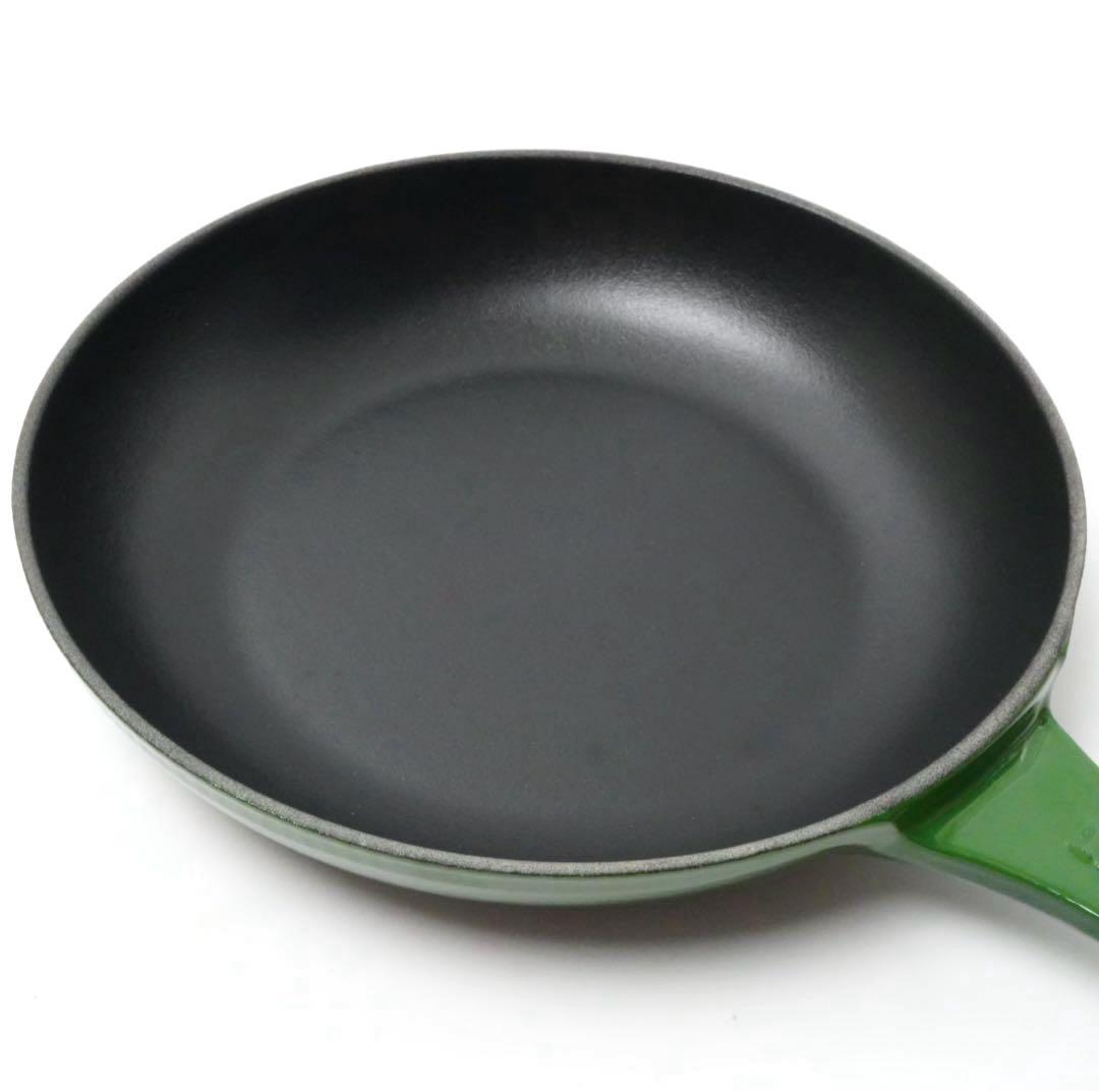 【新品】LE CREUSET　スキレット　クラシックグリーン　20cm