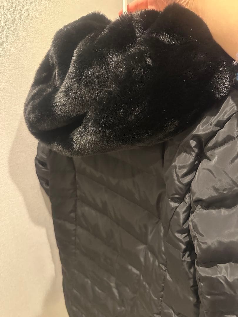 【新品未使用】軽量 スッキリシルエット 黒 ダウンコート 冬　Mサイズ