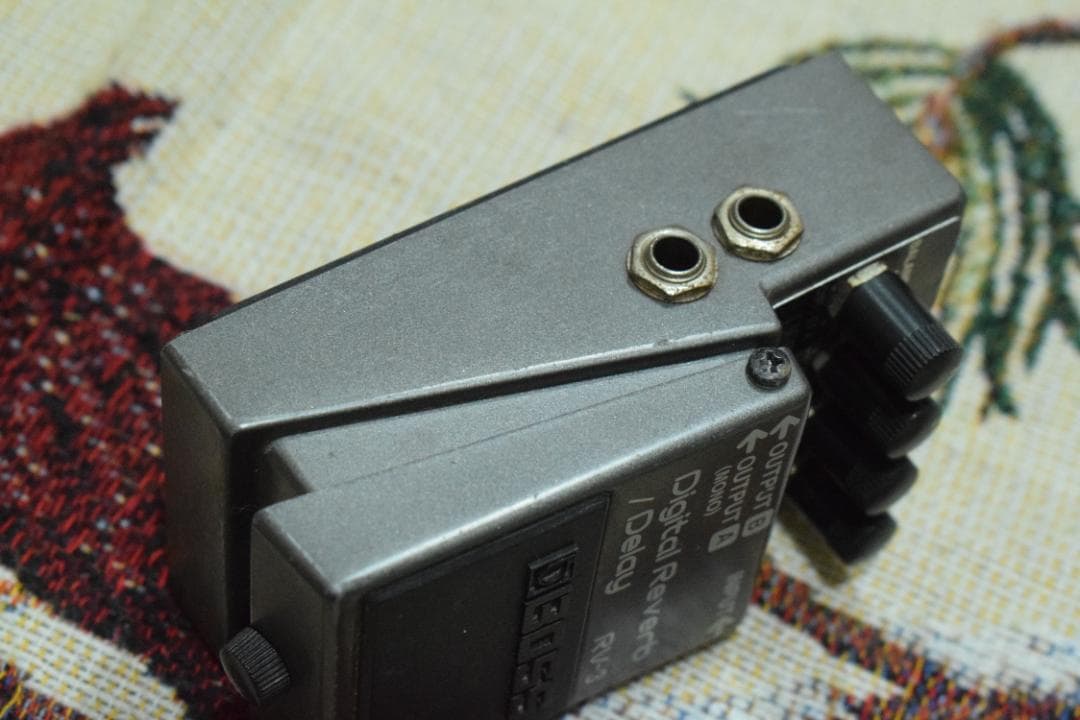 BOSS RV-3 Digital Reverb / Delay 台湾製