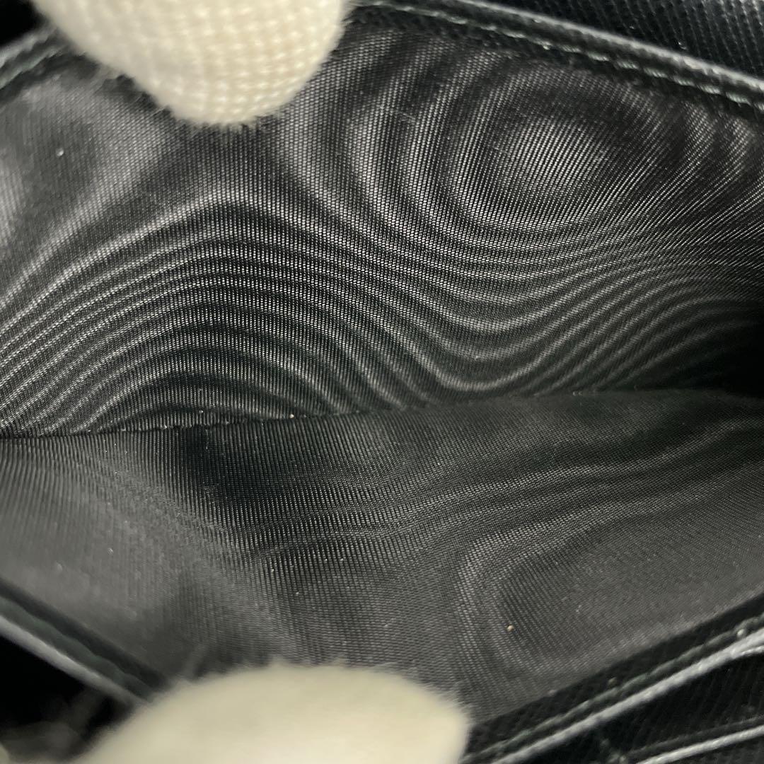 PRADA プラダ　長財布　ゴールドロゴ　ロングウォレット　黒　サフィアーノ