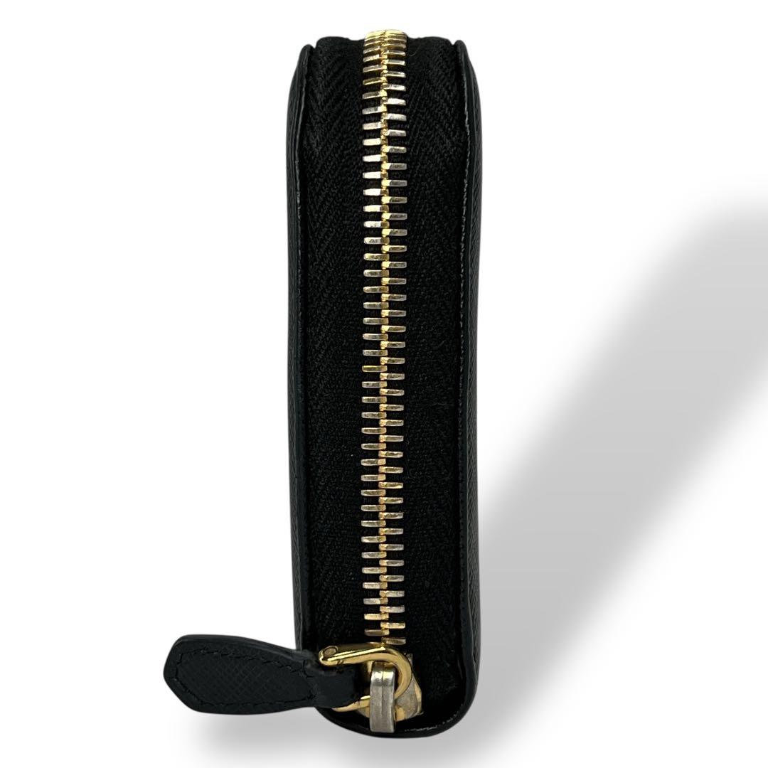 PRADA プラダ　長財布　ゴールドロゴ　ロングウォレット　黒　サフィアーノ