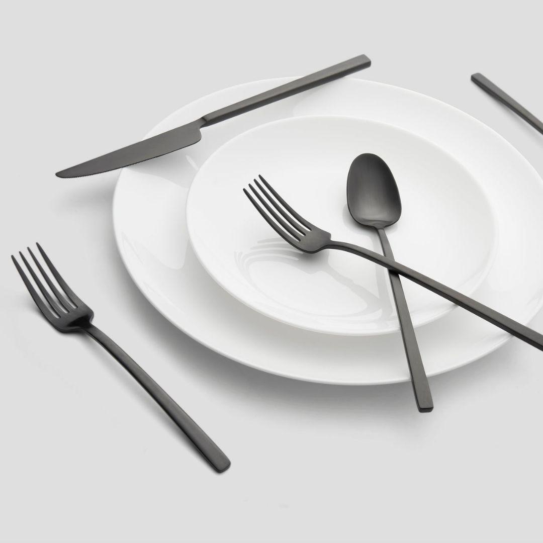 ケンブリッジ　カトラリー　５本✕４人分　合計20本　ブラック　サテン　新品未使用