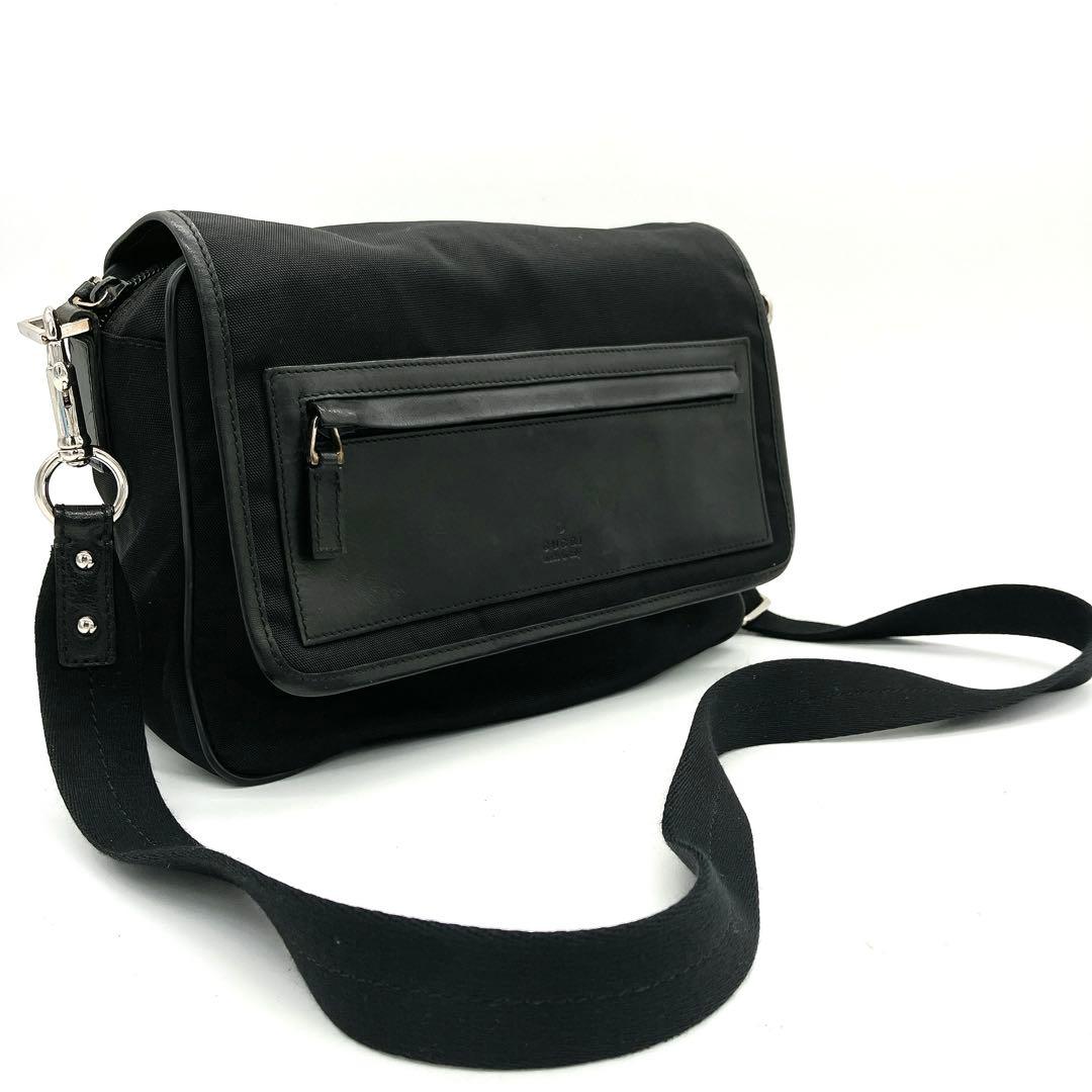 【GUCCI】メッセンジャーバッグ　ナイロン　レザー　ブラック　シルバー金具