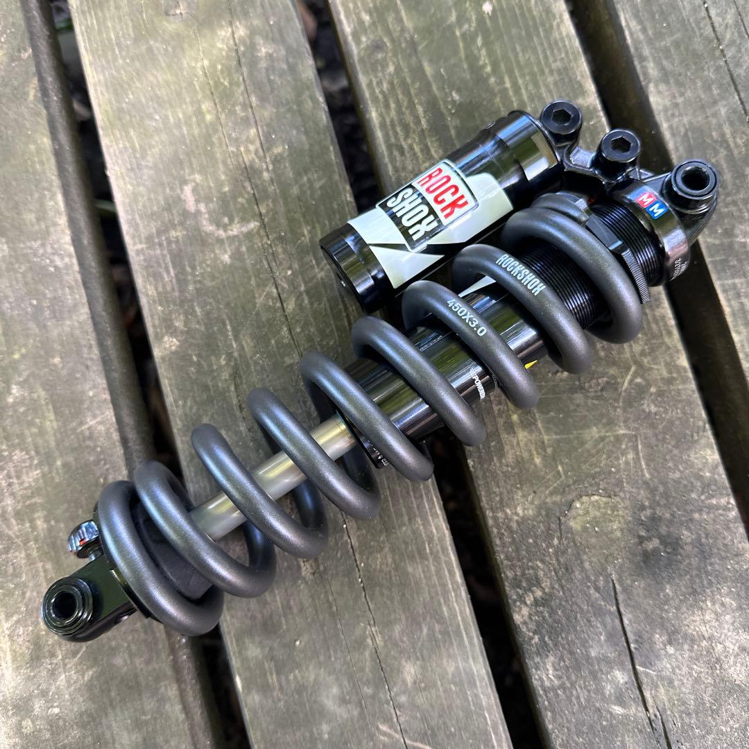 パーツ ROCKSHOX VIVID R2C USED