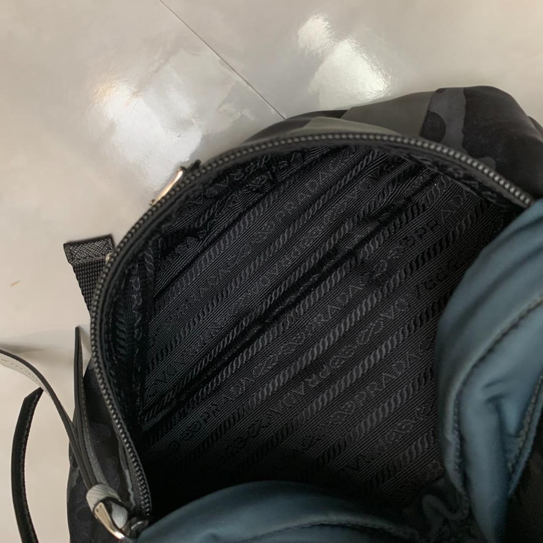 PRADA ボディバッグ プラダ ショルダーバッグ サフィアーノ 2VH038