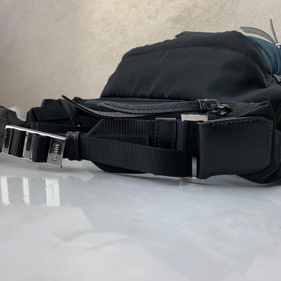 PRADA ボディバッグ プラダ ショルダーバッグ サフィアーノ 2VH038