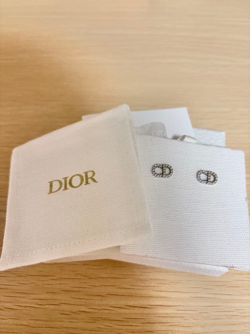 yu⭐︎Dior Petit CD ミニ スタッドピアス