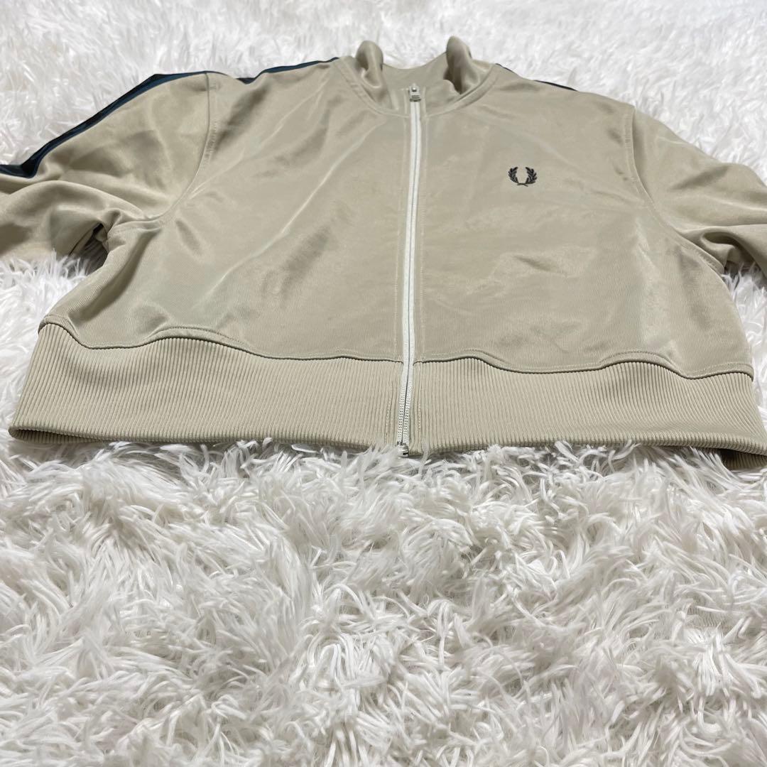 美品　フレッドペリー　クロップド　ショート丈　トラックジャケット　ジャージ