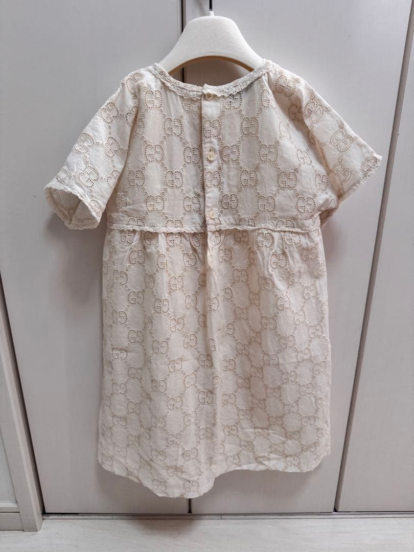 GUCCIグッチ　キッズ 半袖ワンピース クリーム色 GGパターン