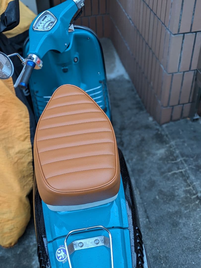 ホンダジュリオAF52のシ―ト　めちゃくちゃお洒落！