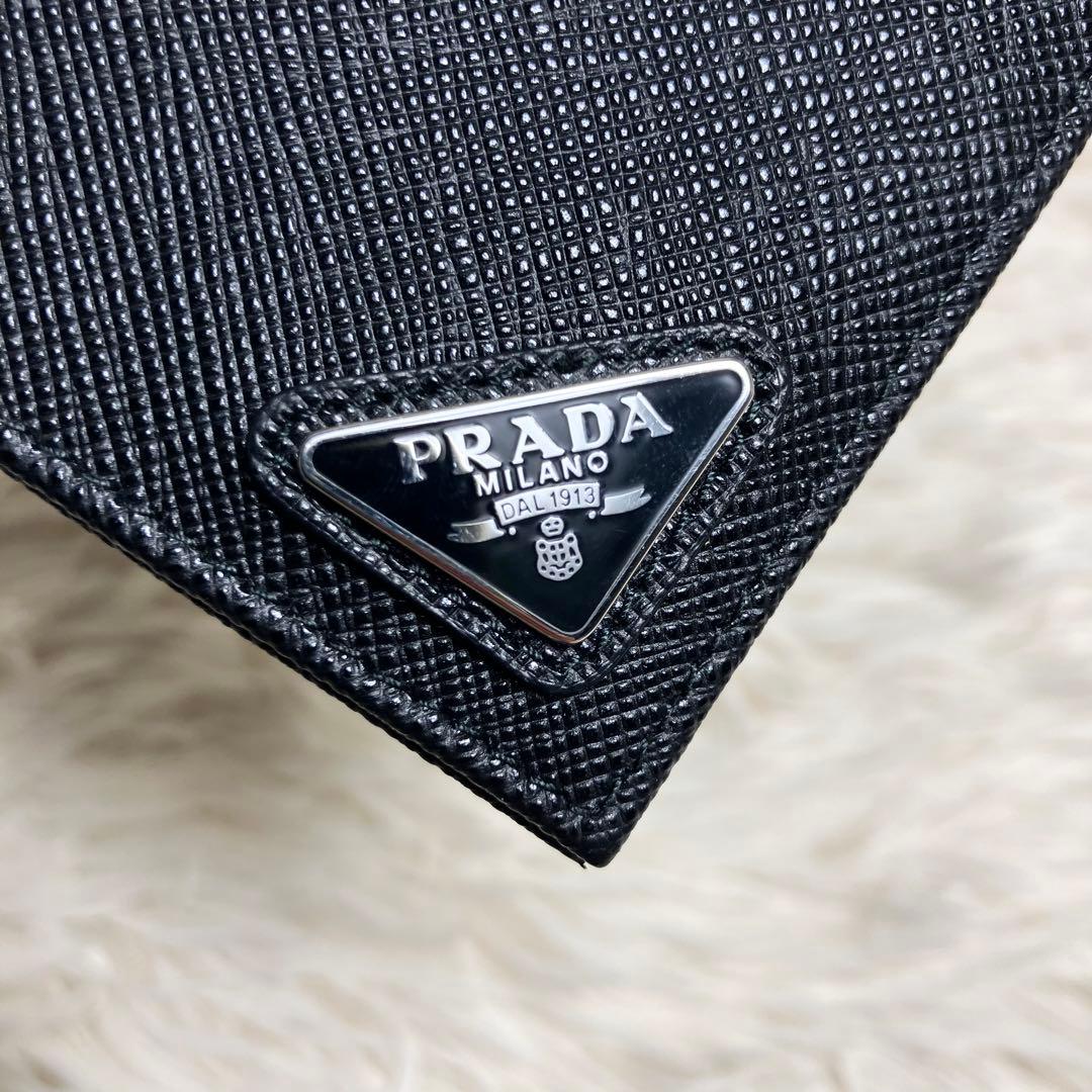 【新品同様】 PRADA マネークリップ サフィアーノ 三角プレート