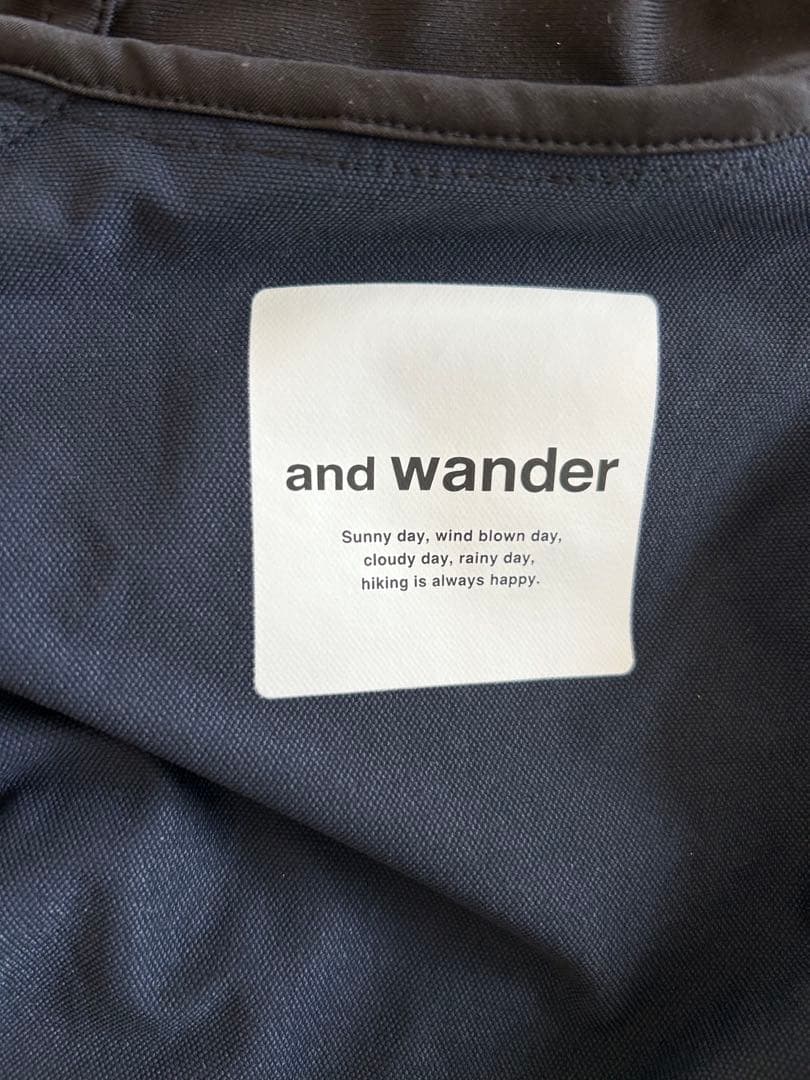 and wander アンドワンダー trek jacket 2 ジャケット 紺