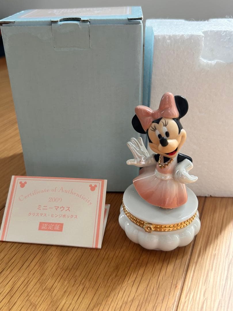 【レア】希少　クリスマス　ヒンジボックス　ミニーマウス　陶器　小物入れ