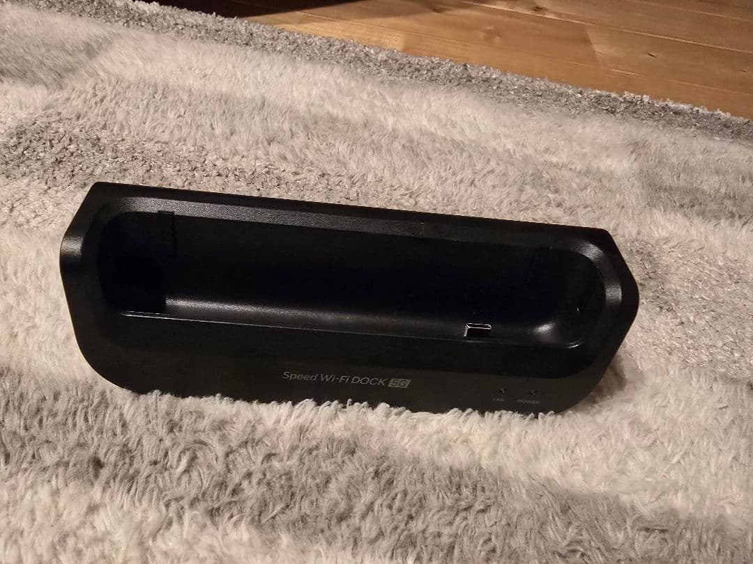 ポケットwifi　Speed Wi-Fi DOCK 5G 01