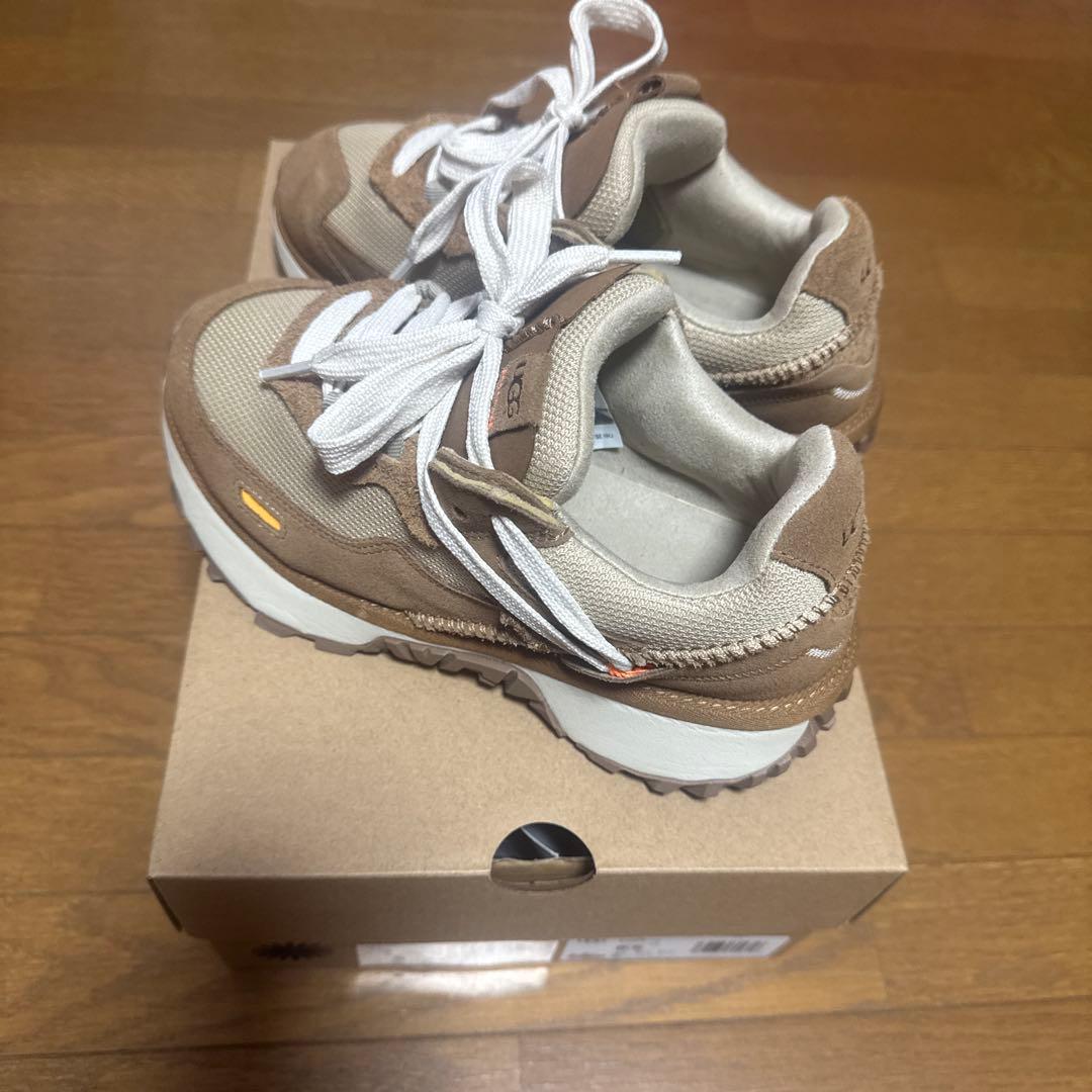 UGG ブラウン スニーカー　23.5㎝
