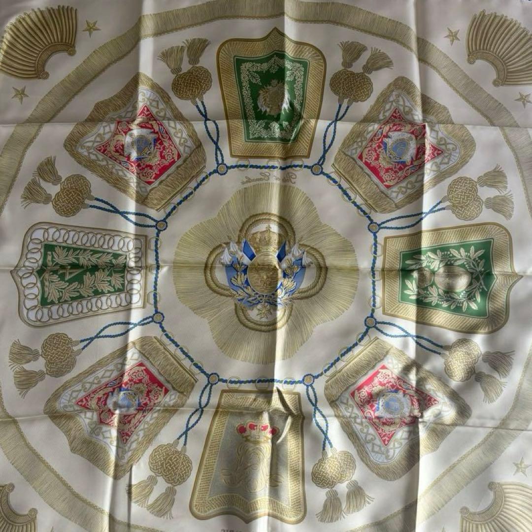 HERMES エルメス 大判 スカーフ カレ90 シルク100% サーベル飾り