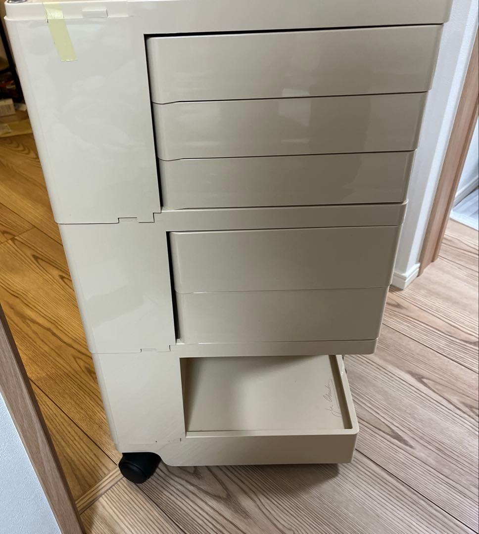 ボビーワゴン　3段5トレイ クリーム色