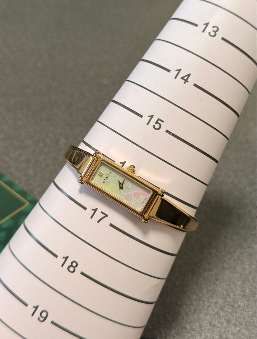 極美品 グッチ 腕時計 バングルウォッチ1500L ゴールド 1Pダイヤ文字盤