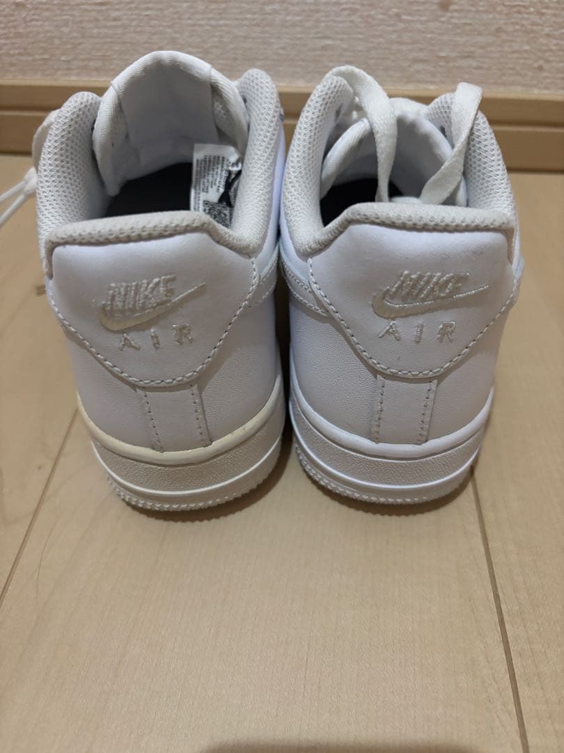 NIKE AIR FORCE 1 ナイキ　エアフォース　スニーカー