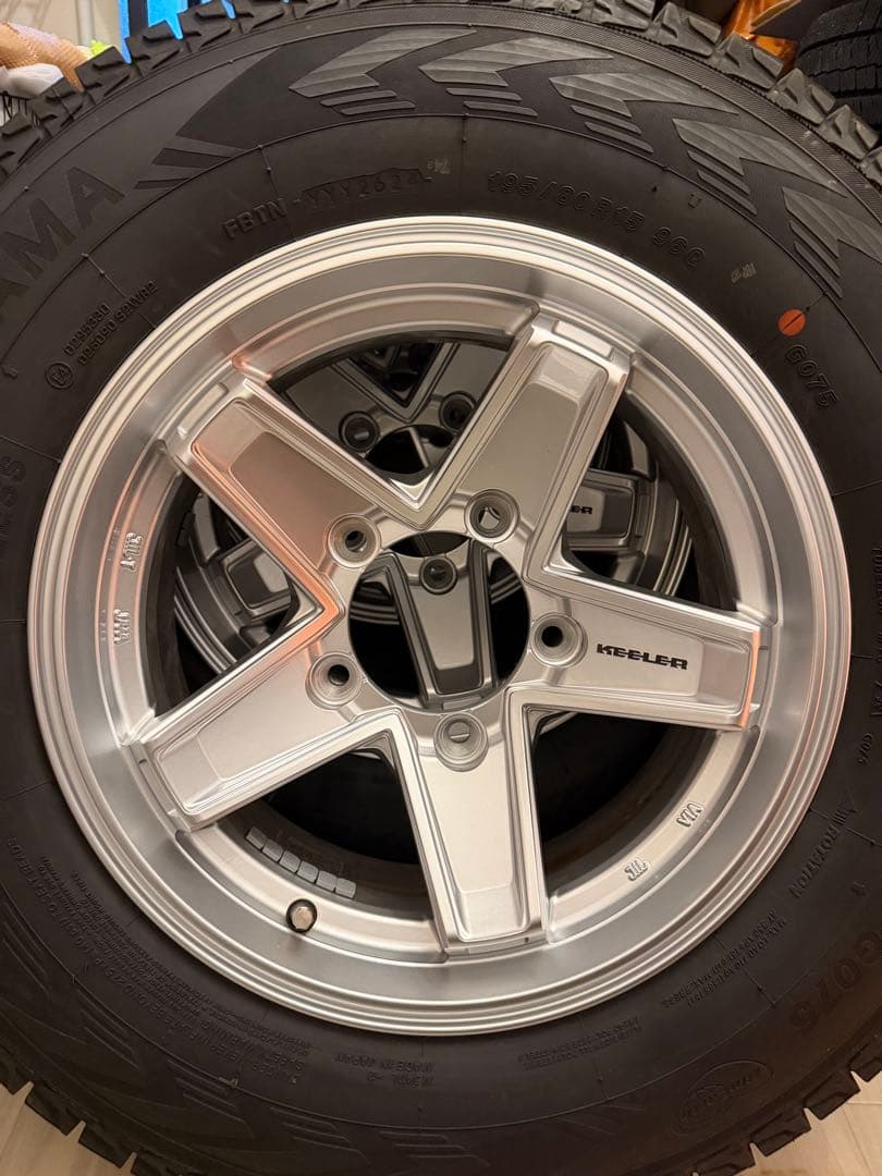 ④美品！JB74ジムニーシエラ　keeler 15インチ　ヨコハマスタッドレス