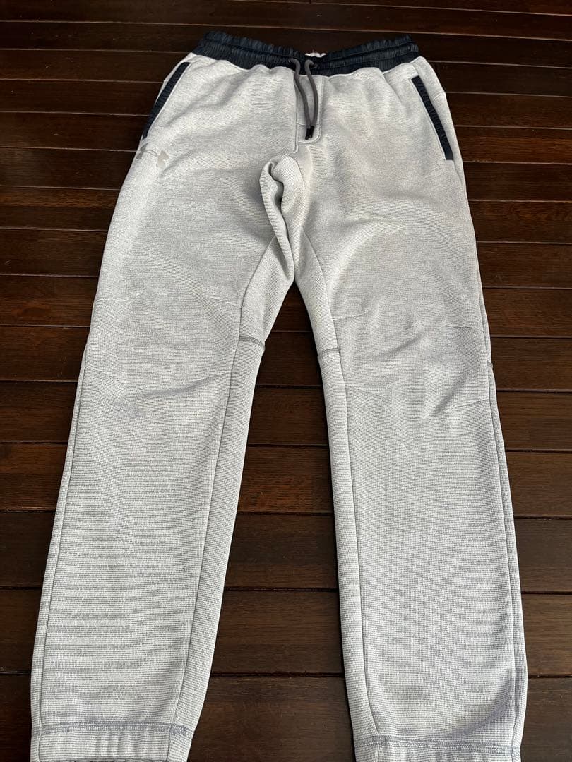 アンダーアーマーUNDER ARMOUR トレーニングウェア 上下2点セット