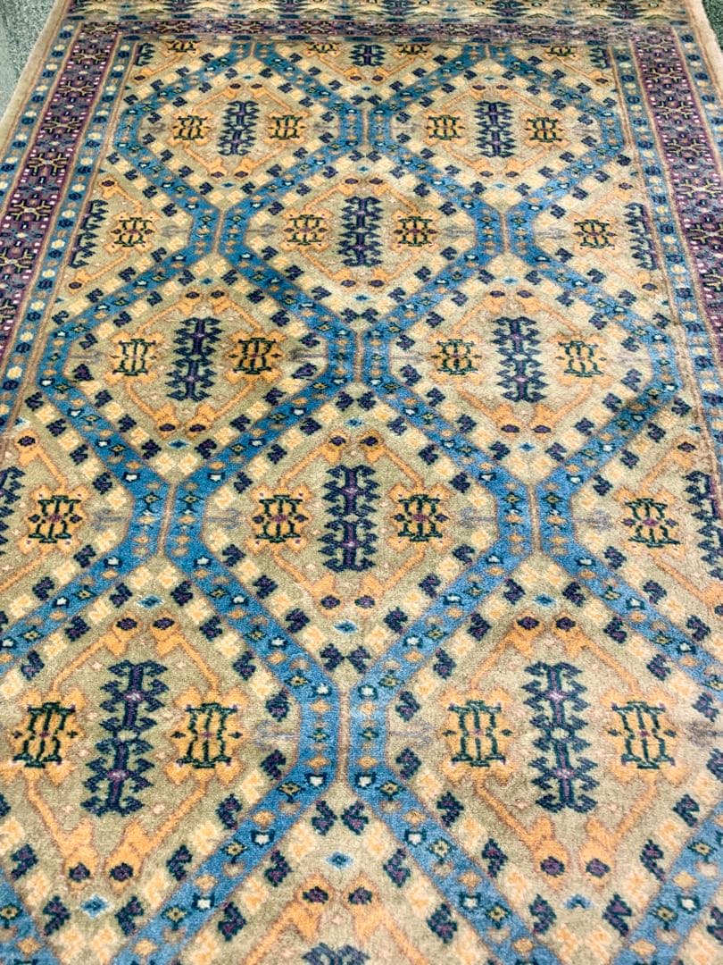 パキスタン産ハイノットラグ / サイズ：80x135cm …. ..p24