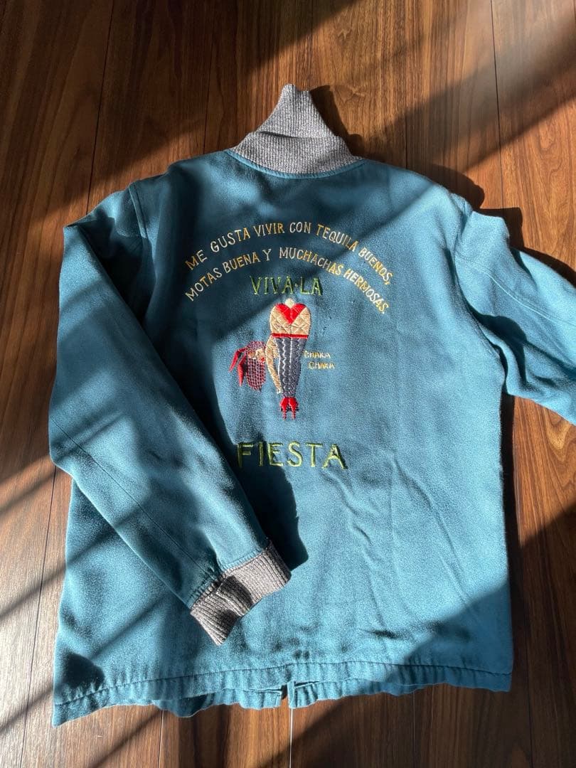 RADIAL 刺繍入りジップアップジャケット