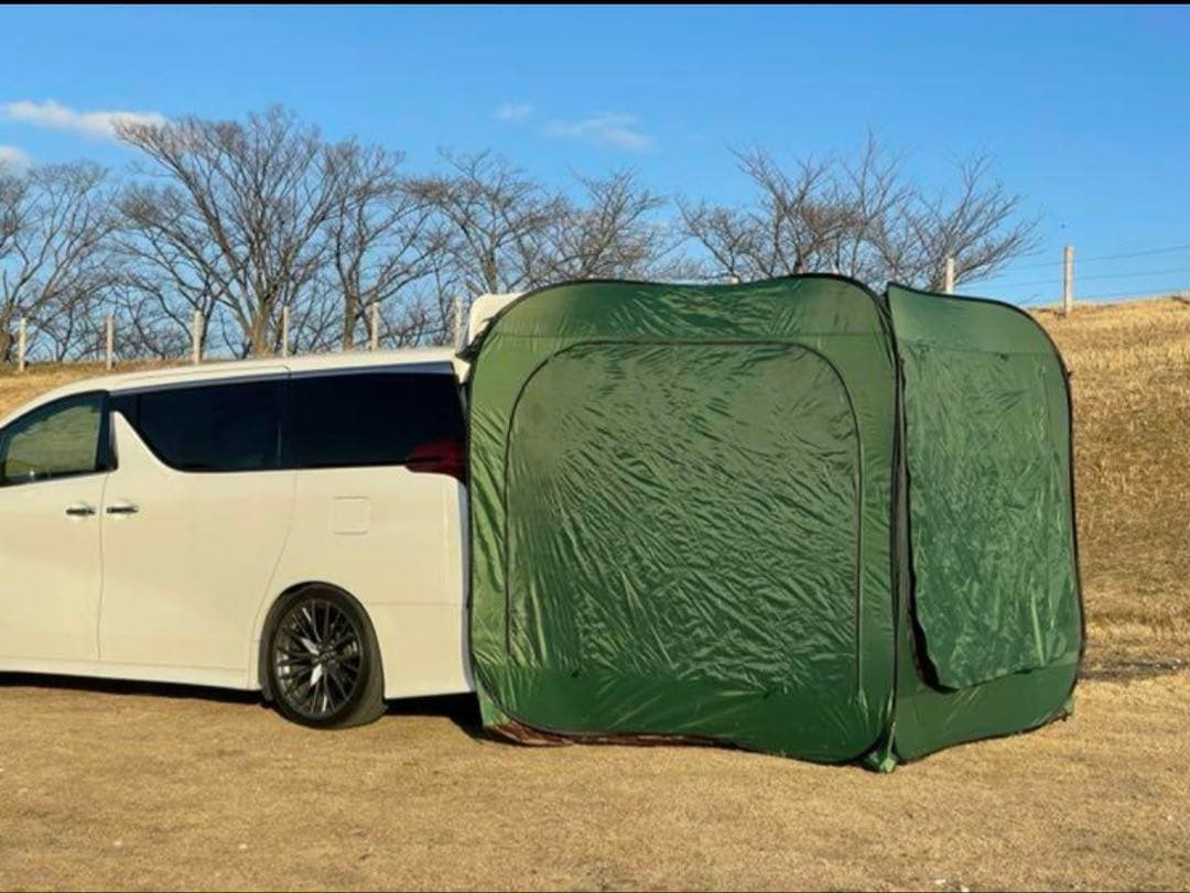 ポップアップ式緑色テント
