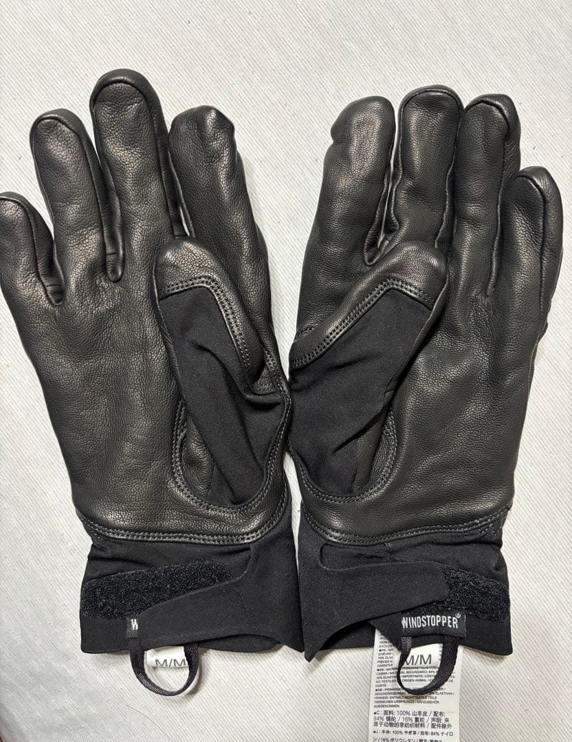 値下げ！【美品】ARC'TERYX手袋 Mサイズ