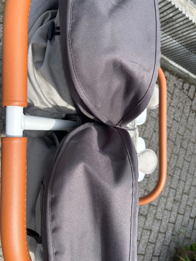 ダブルベビーカー グレー 5点式シートベルト ココダブル