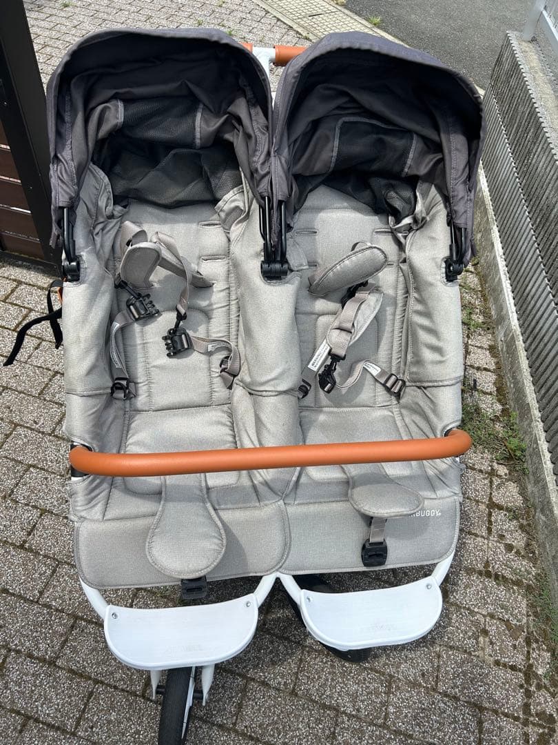 ダブルベビーカー グレー 5点式シートベルト ココダブル