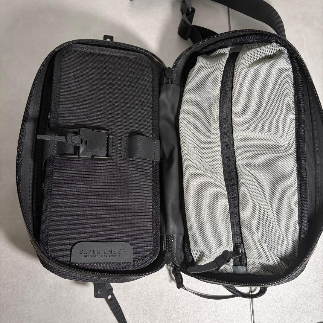 BLACK EMBER TKS ボディバッグ スリングバッグ ブラック 黒