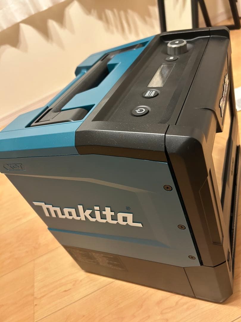 新品未使用　Makita MW001G 充電式電子ンジ 800W