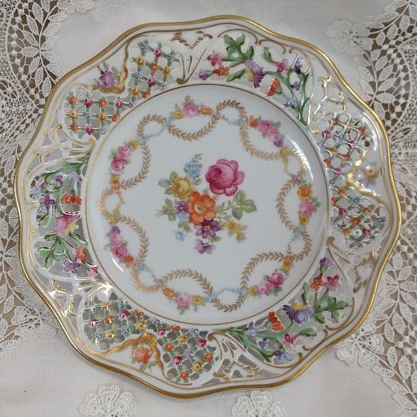 シューマンババリア ドレスデン ガーランド ピアスプレート