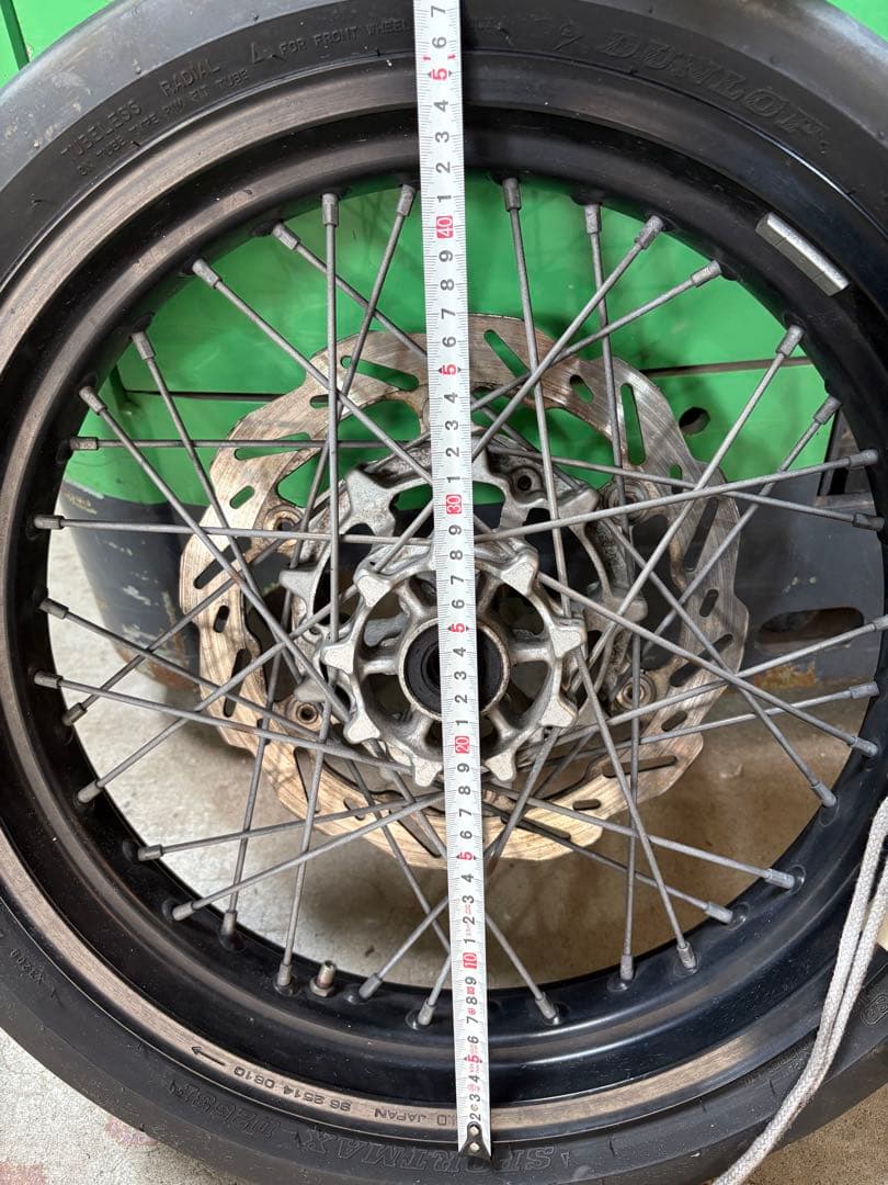 バイクタイヤ　ホイール付き　120/70 R17 M/C 車種不明
