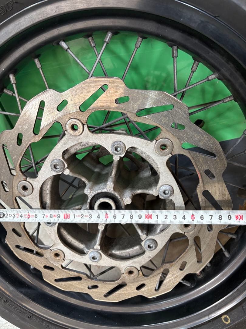 バイクタイヤ　ホイール付き　120/70 R17 M/C 車種不明