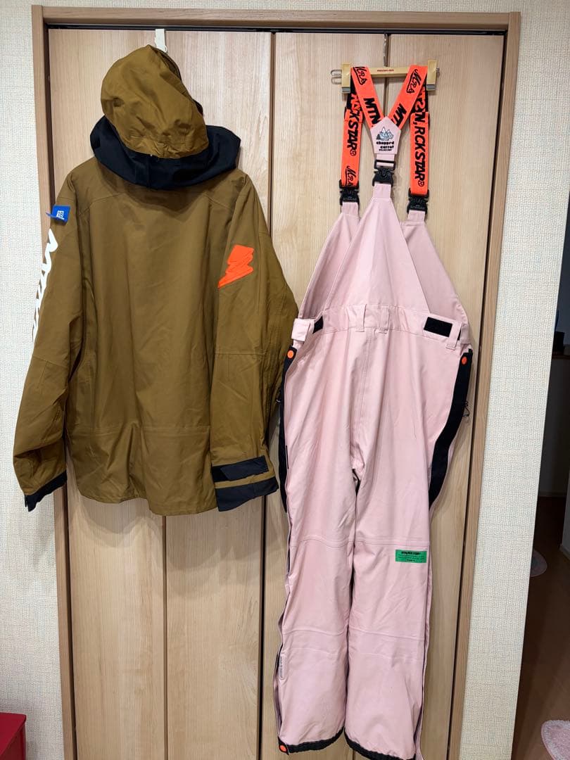 マウンテンロックスター 上下セットＬサイズ
