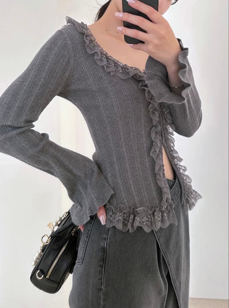 スナイデル　Sustainableフリルニットプルオーバー