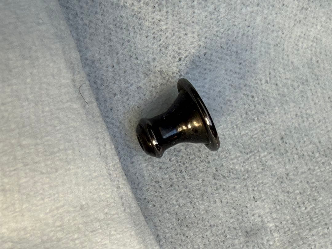 CAREERING キャリアリング ピアス ブラック 片耳 301