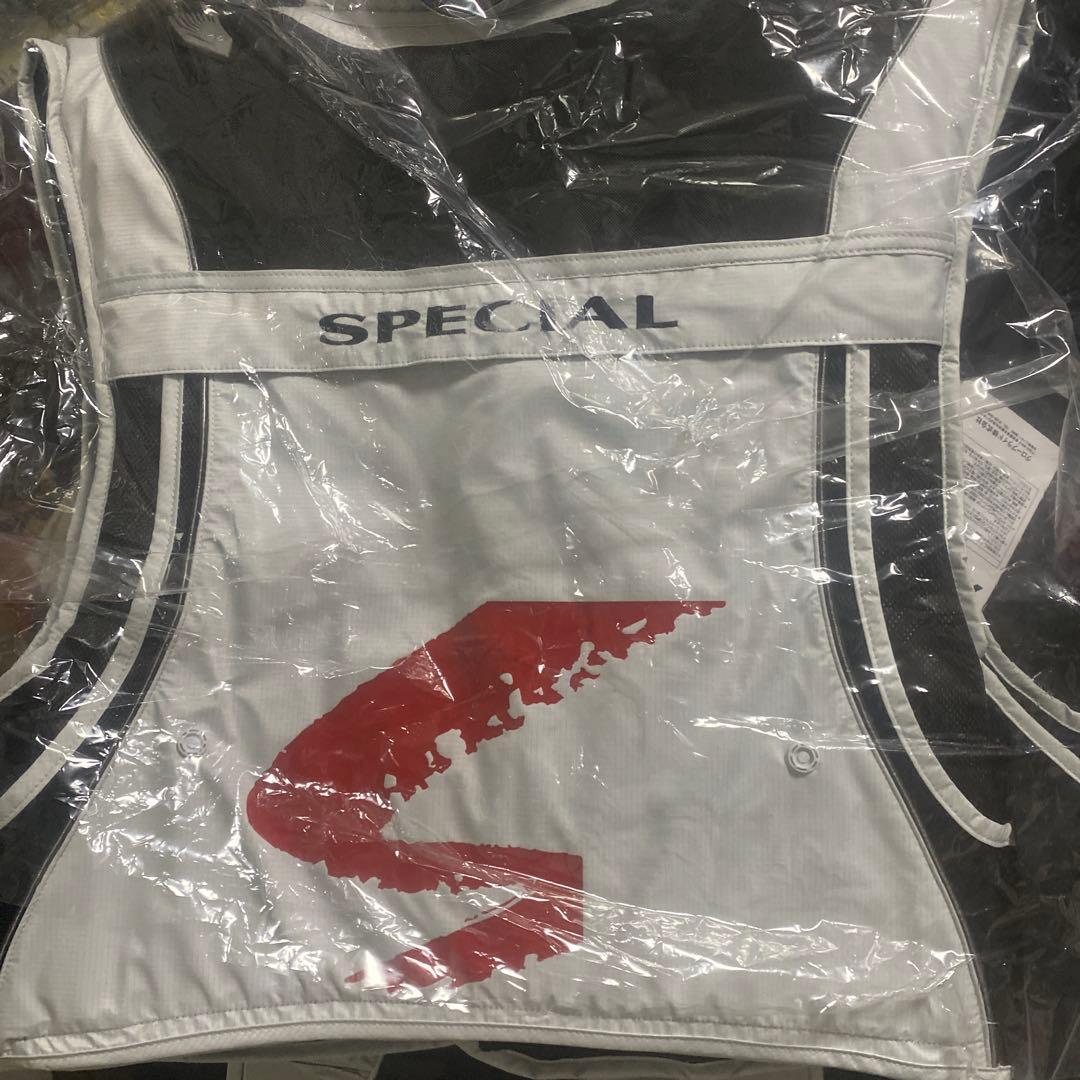 ダイワ￼スペシャル フロートショートベスト ライトグレーDV1124F 2XL