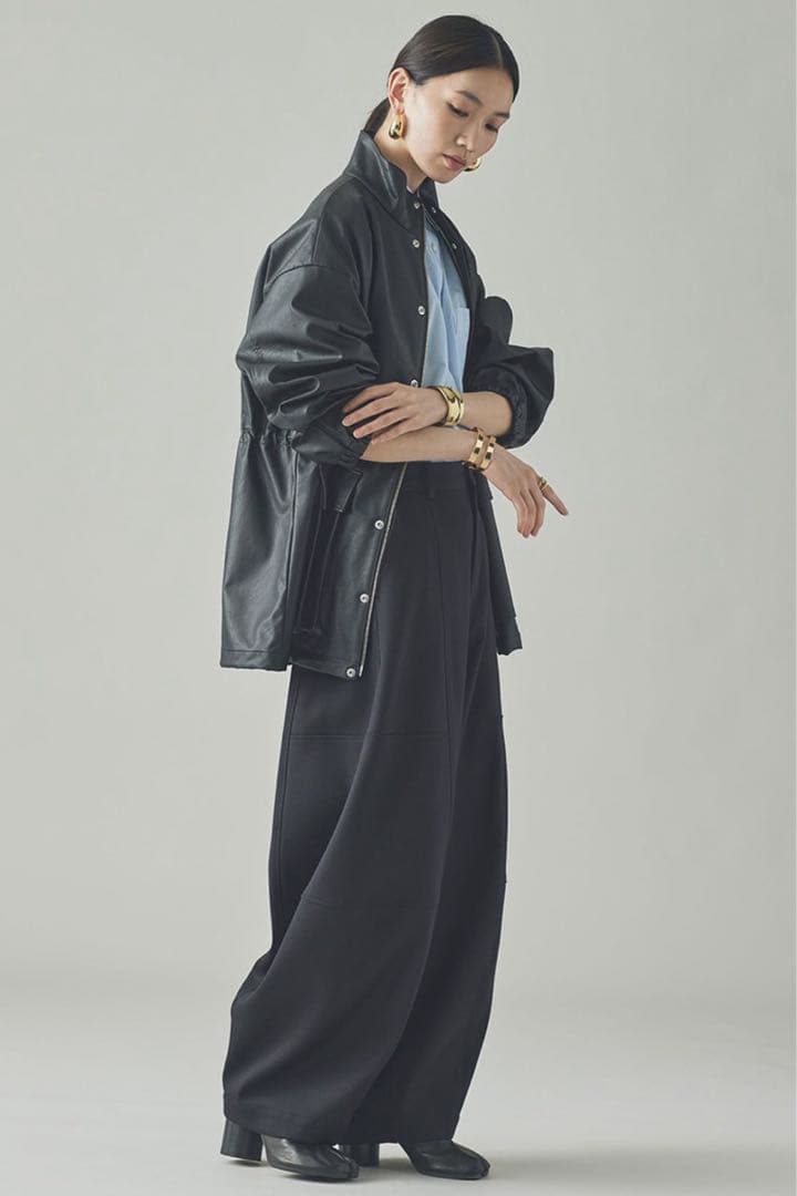 【B】Curensology カレンソロジー フェイクレザーコート黒