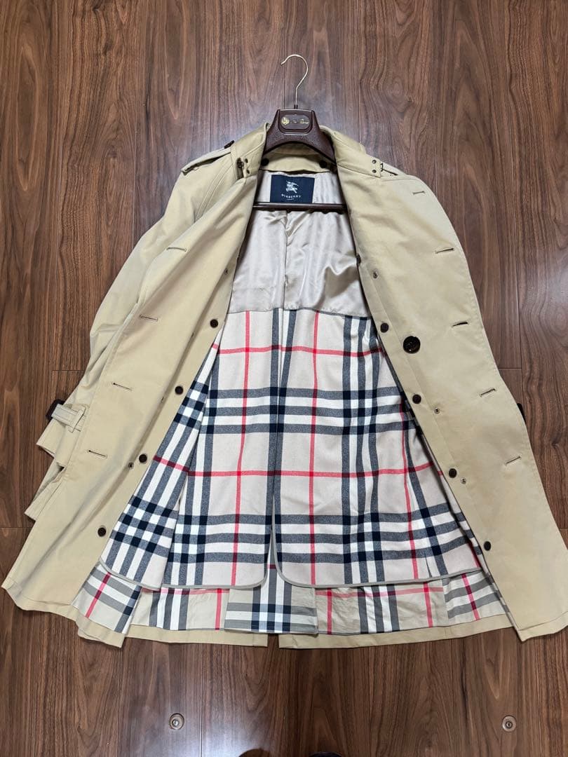 まもなくセール終了　バーバリーロンドン　トレンチコート　Mサイズ　ベージュ