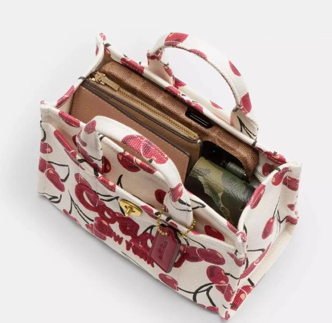 コーチ カーゴ トートバッグ 20 チェリープリント