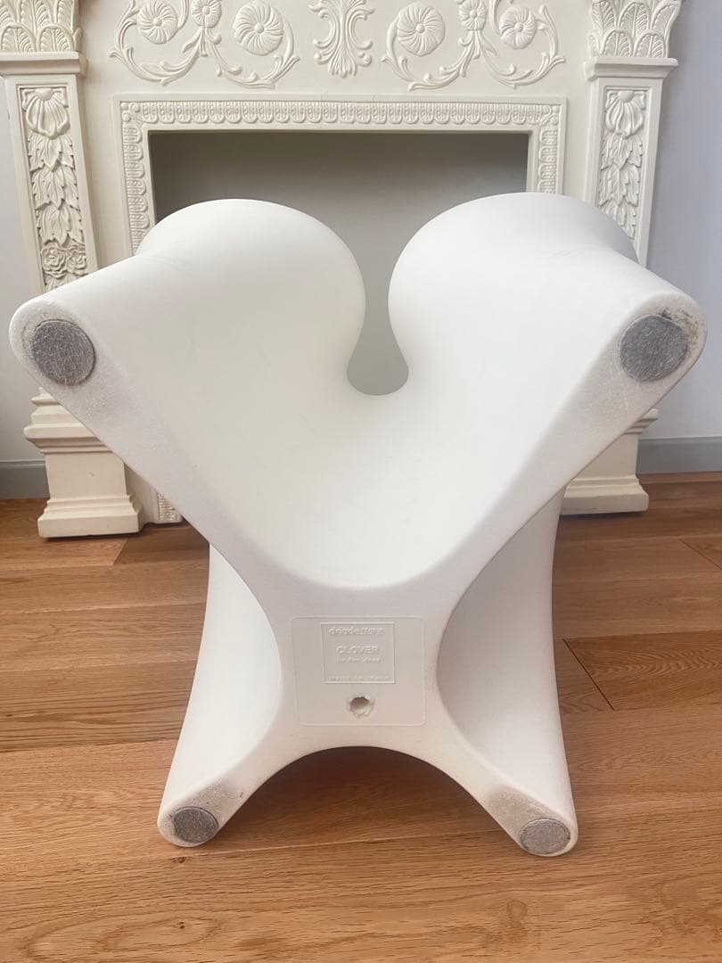 ドリアデ　クローバー　ホワイトチェア